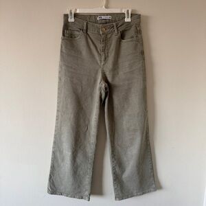 Zara Wide Leg Jeans Straight Leg Light Green Denim High Rise Women’s Size 4